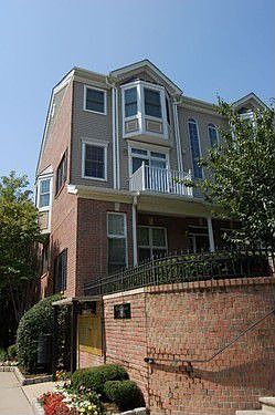1st image of 332 Oswego Ct