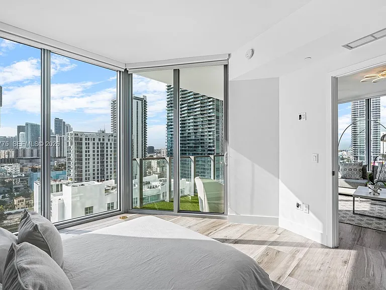 2900 NE 7th Ave #1609 — Photo 35