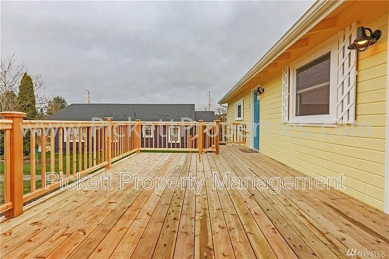 2 bed, 1.0 bath, 1208 sqft, $1,825 — Photo 4