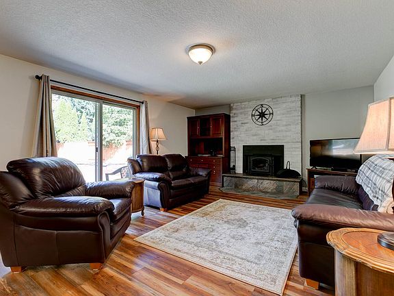 5th image of 815 SE 36th Ave