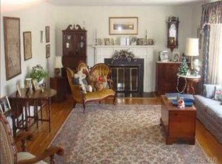 197 Kensington Rd, Garden City, NY 11530
