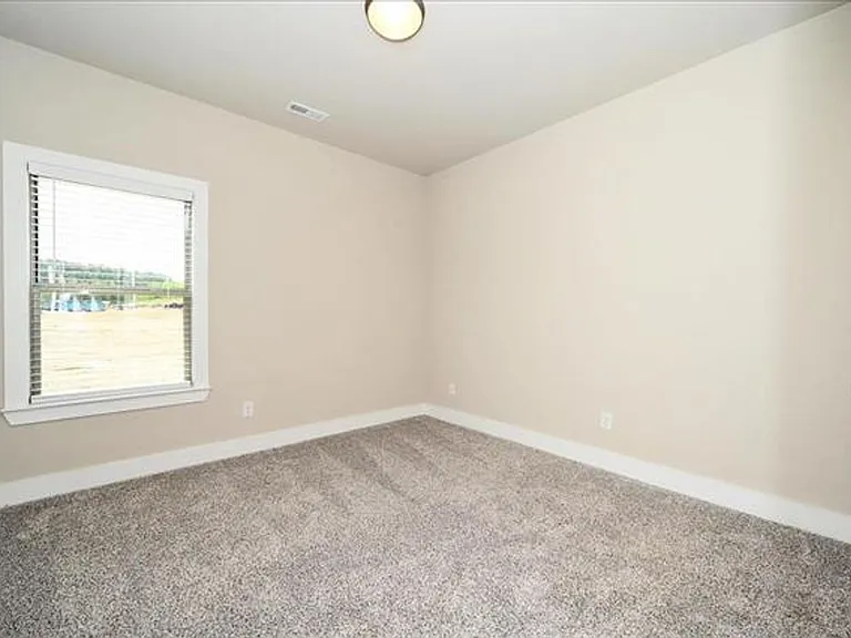 1807 Loebner Ln S #E — Photo 17