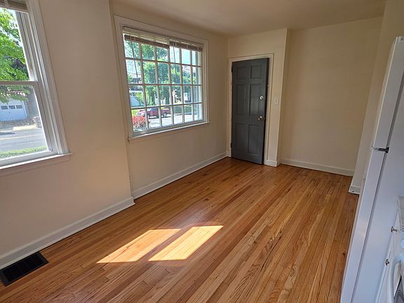 5th image of 2309 N Broom St APT 2