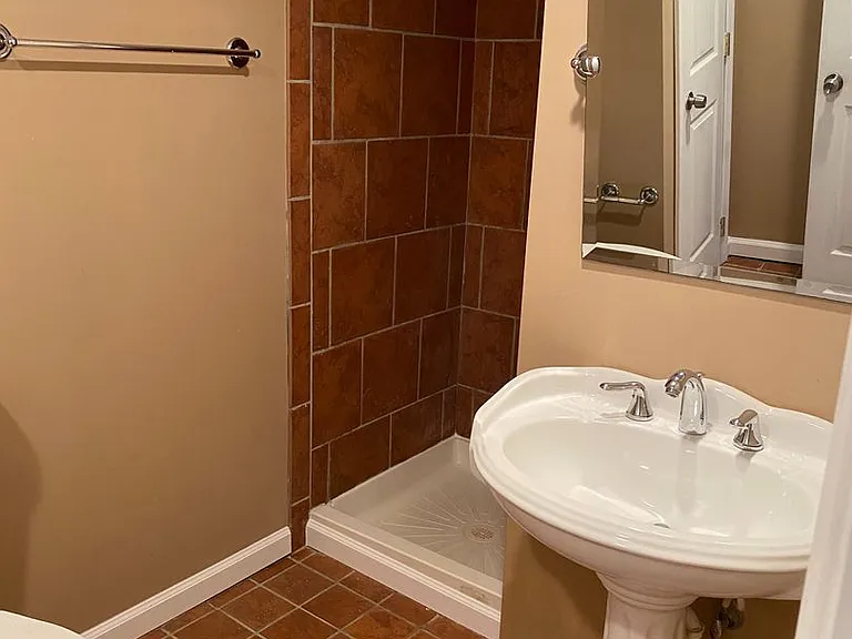 2311 Bryn Mawr Ave — Photo 20