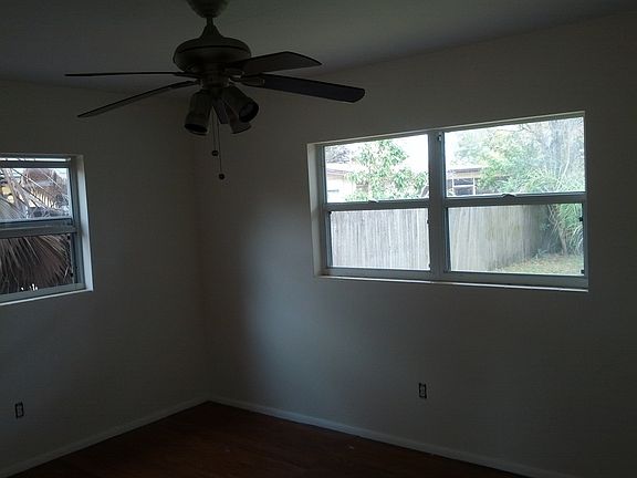 2nd image of 1417 Lynn Ave