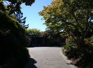 4207 NE 33rd St, Seattle, WA 98105