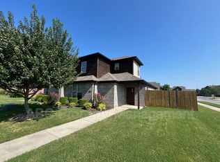 3100 SW Warberry Ave, Bentonville, AR 72713