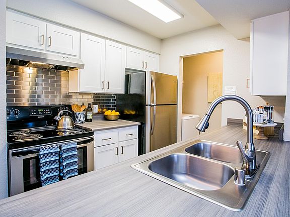 4th image of 2150 N Tenaya Way APT 2109