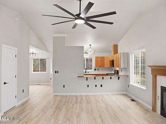 4th image of 4521 W Lakeside Dr