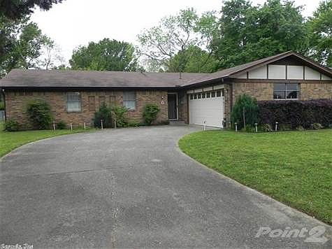 1st image of 7 Danbury Ln
