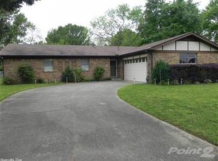 7 Danbury Ln, Jacksonville, AR 72076