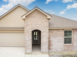 130 Lucille Dr, Maurice, LA 70555