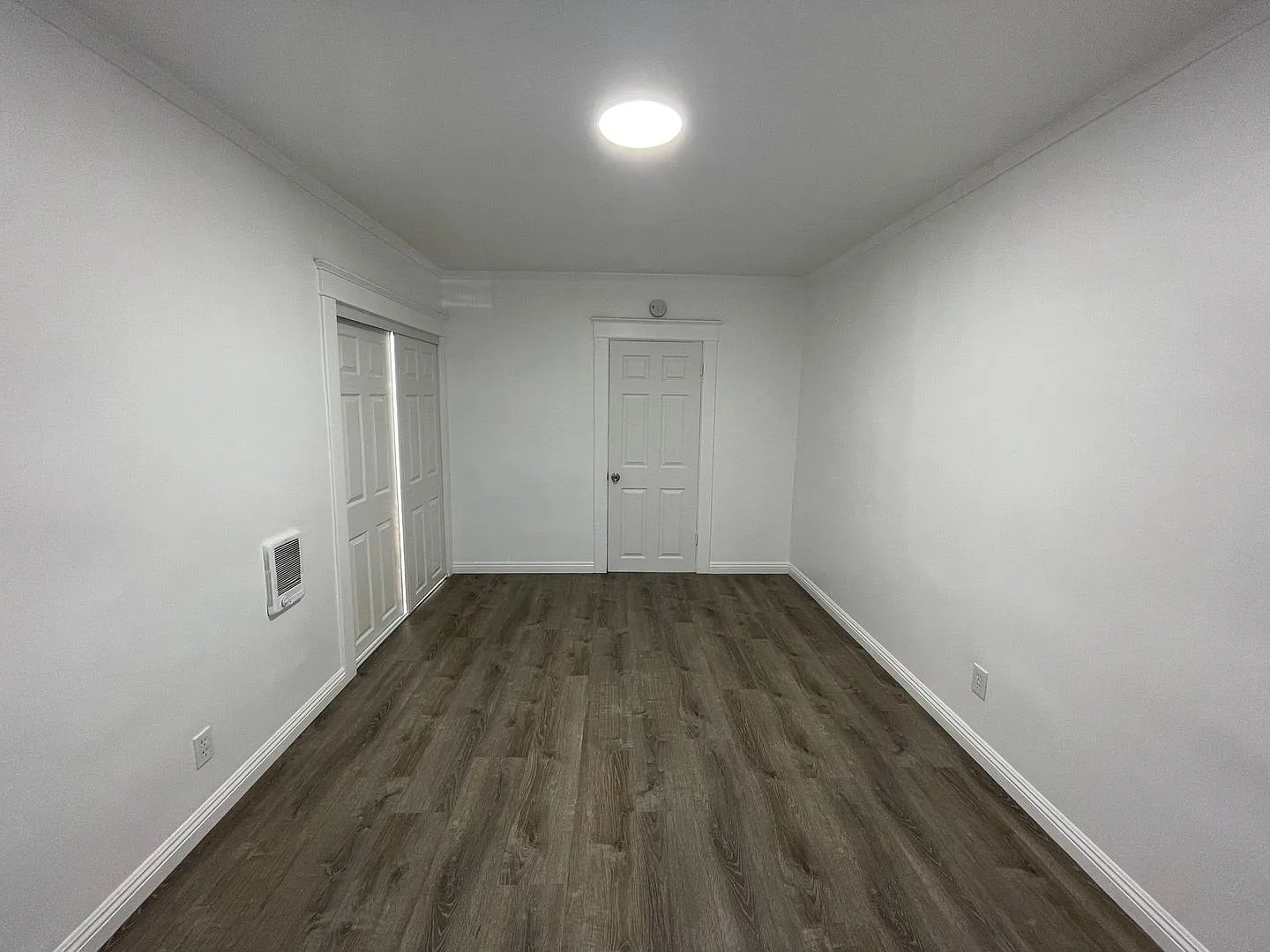 Lower 1 Bedroom Backhouse near Downtown Long Beach — Photo 3