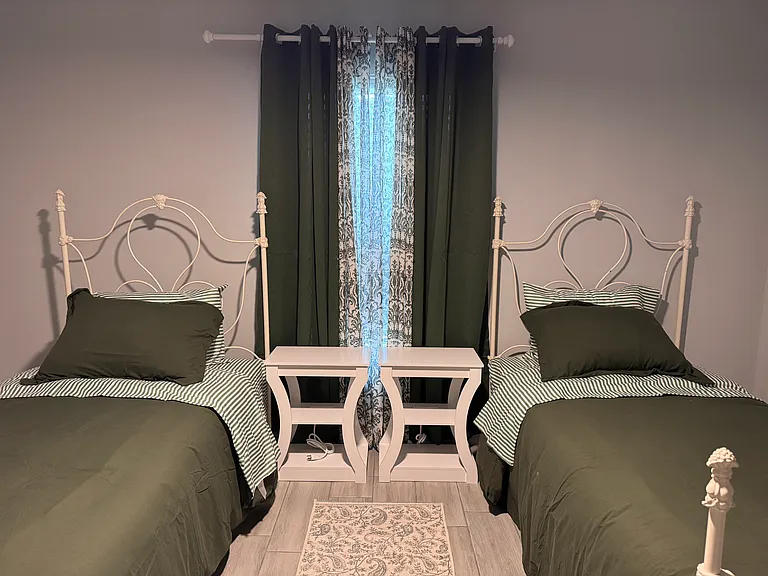 Master Bedroom. LRG Walk in Closet, Comes fully Furnished. Decor Color is optional, private bathroom. Optional Twin XL or Full size bed. One bed to each room. $1,100