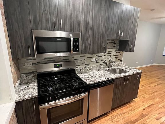 3rd image of 5126 S Dorchester Ave #2W