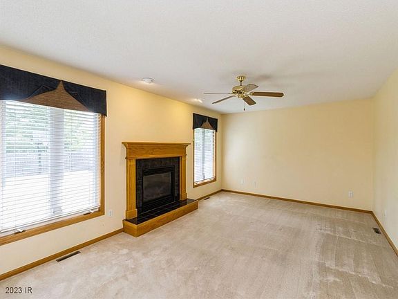 2nd image of 1125 SE Indigo Ln