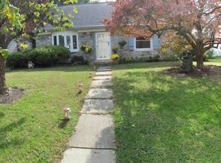 242 Elizabeth Dr, Lancaster, PA