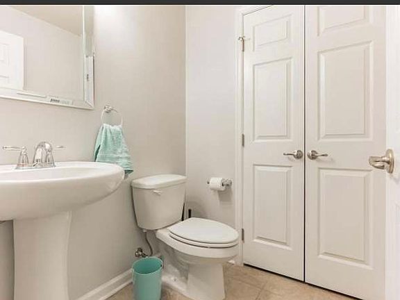basement 1/2 bath