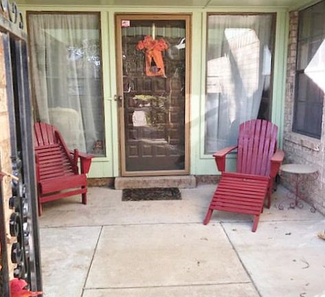 2nd image of 1419 Brittany Ln