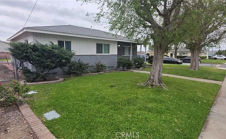 7815 Mango Ave — Photo 3