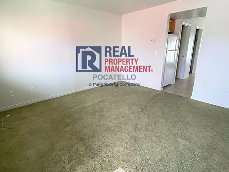 414B Pheasant Ridge Dr — Photo 8