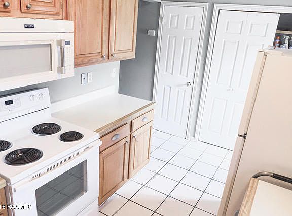 4th image of 100 Winchester Dr APT 405