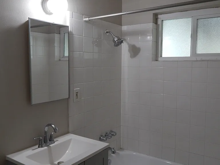 412 S Olive St #2 — Photo 7