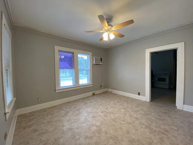 405 S Washington Ave — Photo 4