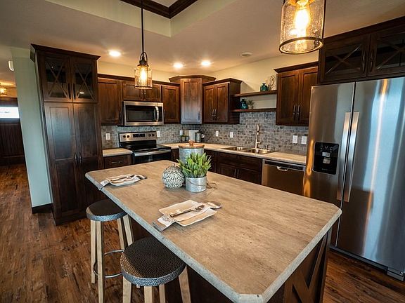 5th image of 936 Wissota Green Blvd #7
