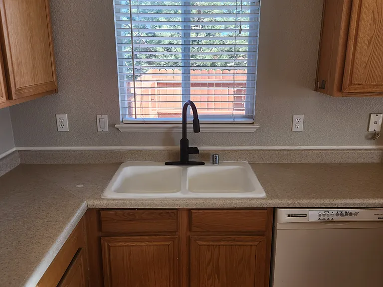 17700 Wood Leaf Ct — Photo 4