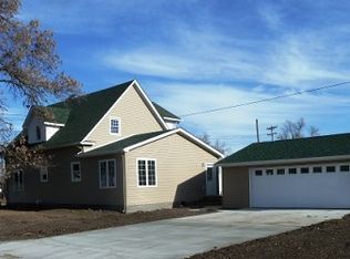 804 Benton Ave E, Albia, IA 52531