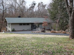 107 Vincennes Rd, Charlottesville, VA 22911