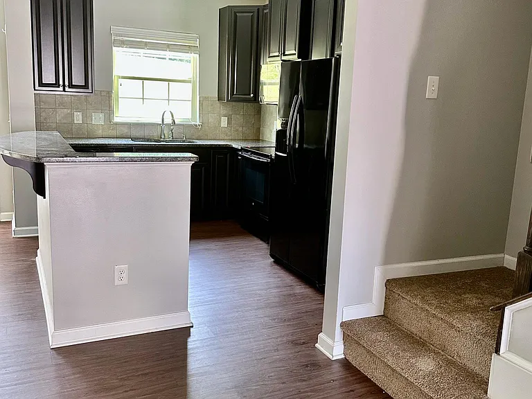 429 Christiane Way — Photo 2