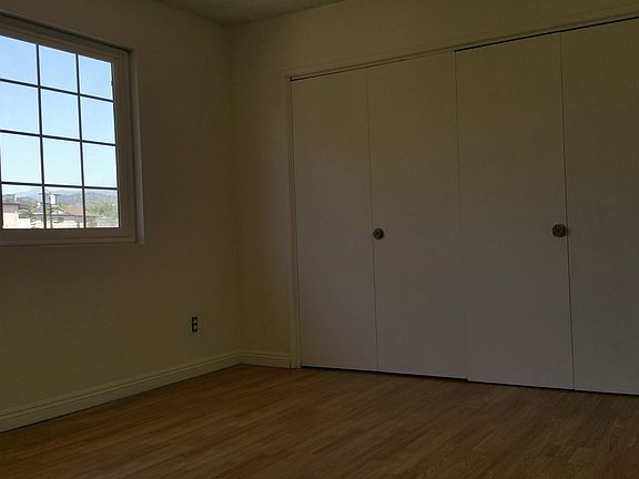 4th image of 826 E Harvard St APT C