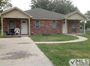 229 Locust St, Azle, TX 76020