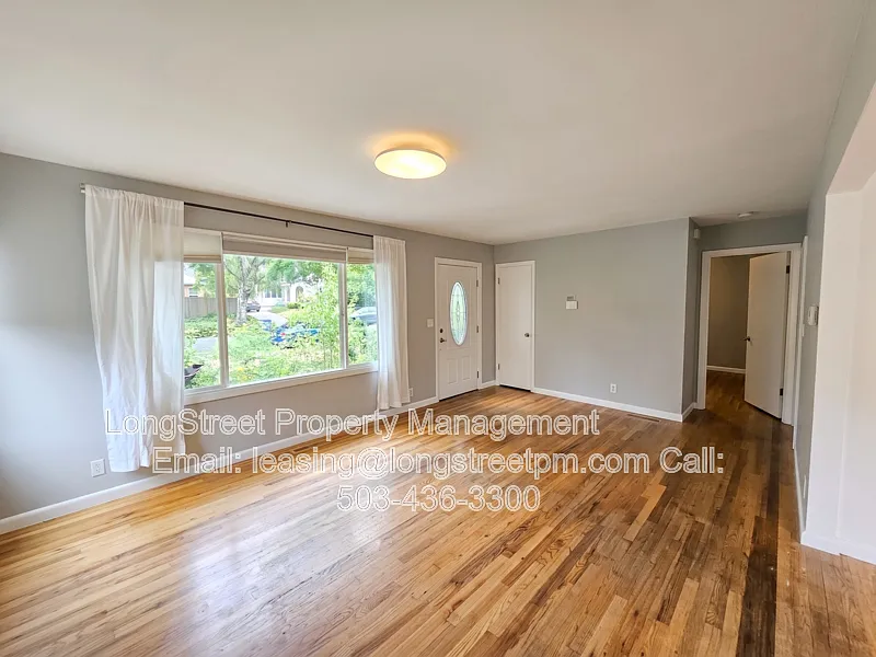 3 bed, 2.0 bath, 1212 sqft, $2,995 — Photo 3