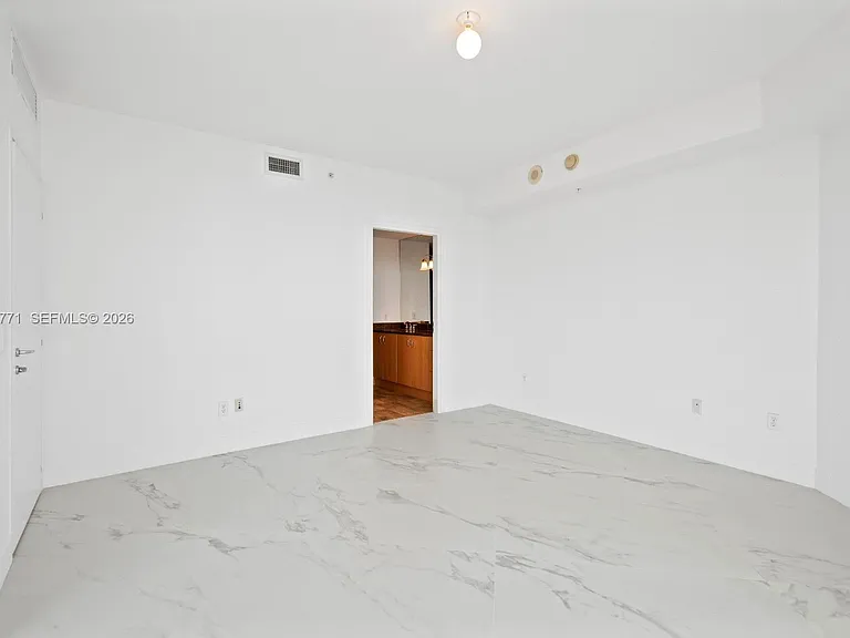 300 S Biscayne Blvd #T-3010 — Photo 8