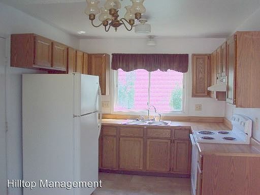 3rd image of 1115 Beech Dr