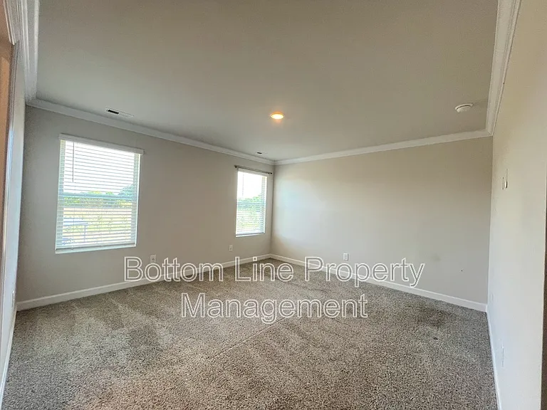 1816 Braemar Village Dr — Photo 11