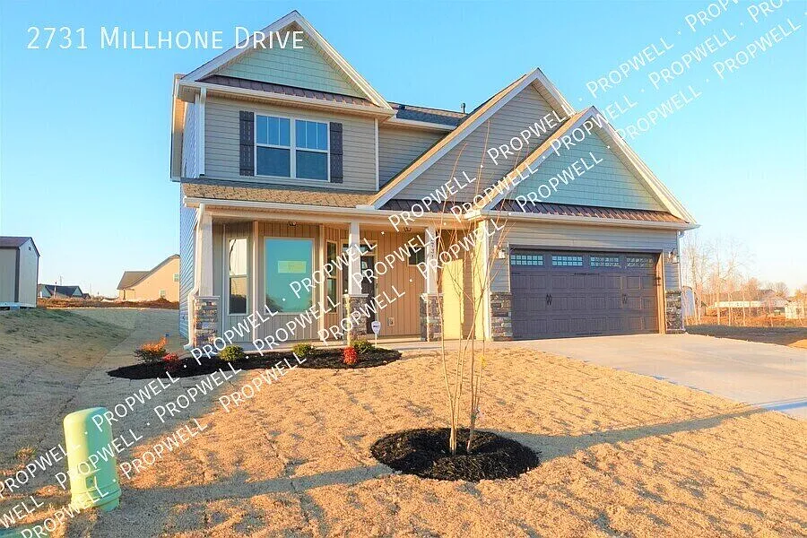 4 bed, 2.5 bath, 1925 sqft, $1,950 — Photo 3