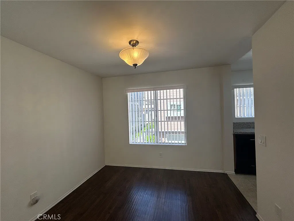 2800 Plaza Del Amo — Photo 4