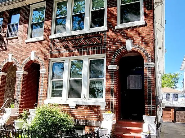 828 45th St, Brooklyn, NY 11220