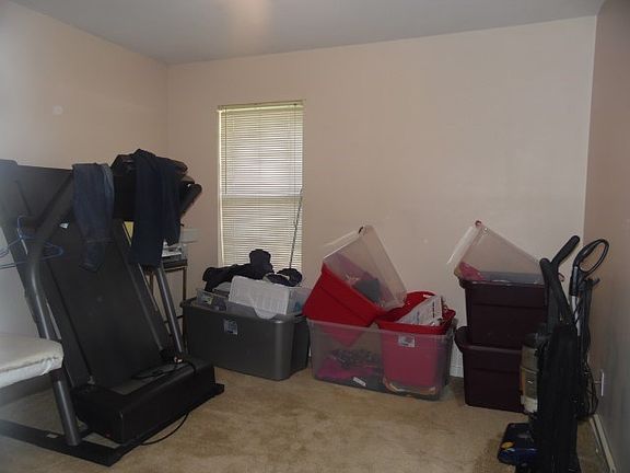 5th image of 204 Sunline Dr