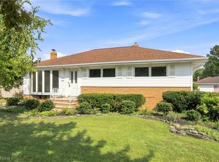 7227 Oakwood Rd, Parma, OH 44130