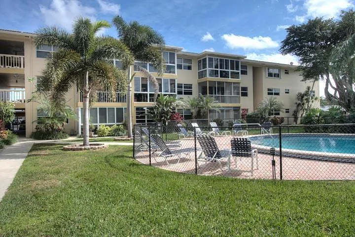 1200 SW 12th St #316 — Photo 23
