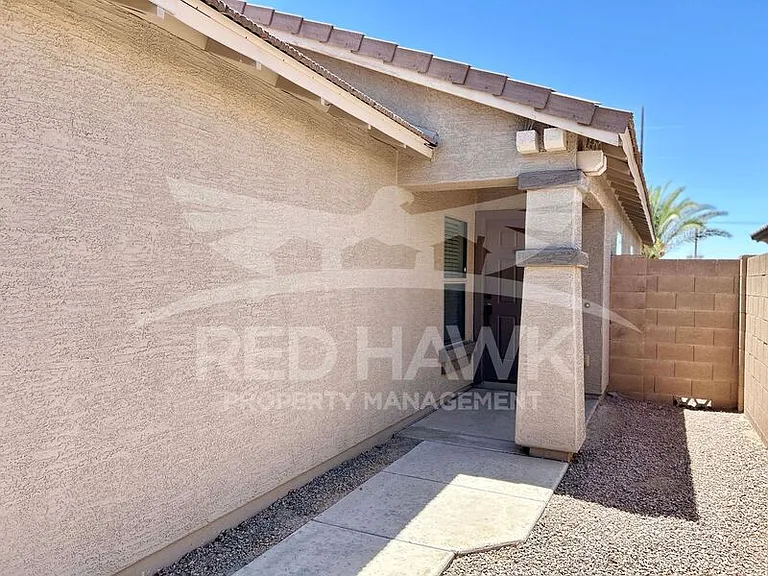 38564 N La Grange Ln — Photo 3