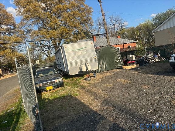 2nd image of 2801 Richmond Hwy Lot 5