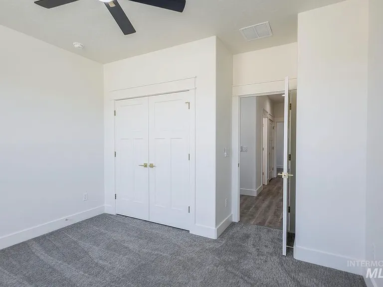 1668 Sandbar Rd — Photo 13
