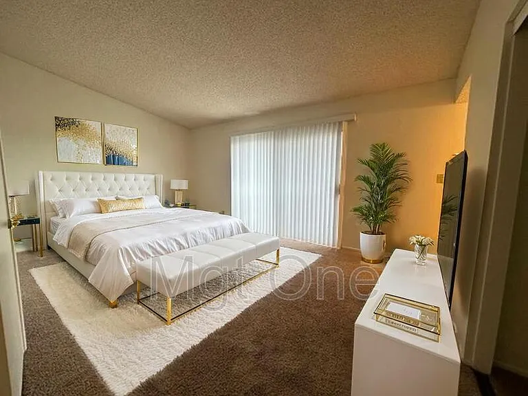 23575 Parkland Ave — Photo 7