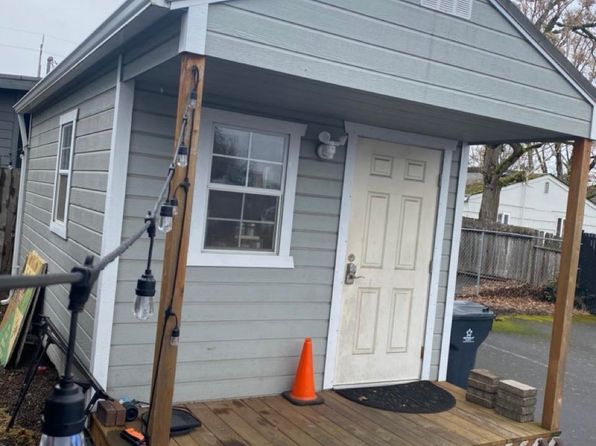 salem-oregon-80487815 picture